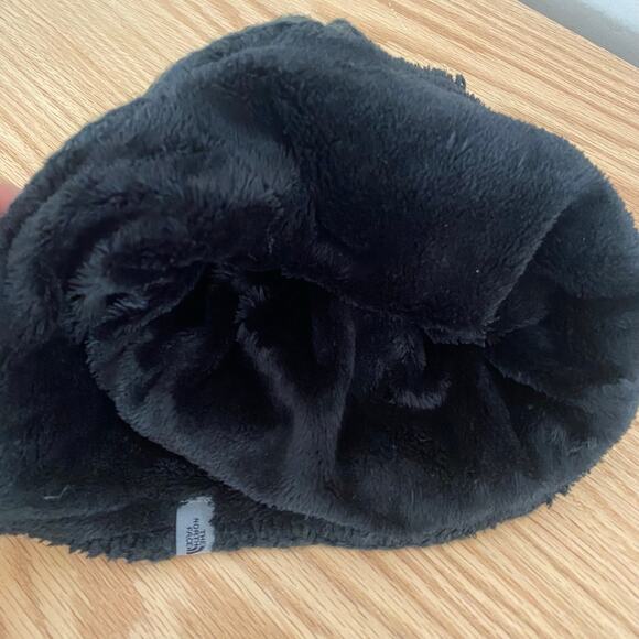 The North Face Women’s Fuzzy Earflap Beanie Cable Knit Black - Picture 3 of 4